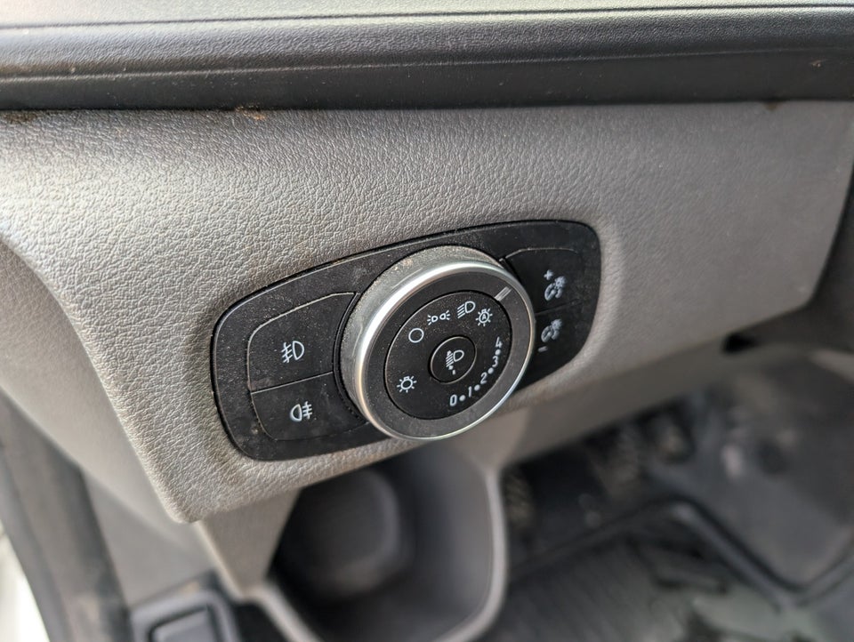 Ford Transit Custom 300 L2 2,0 TDCi 130 Trend