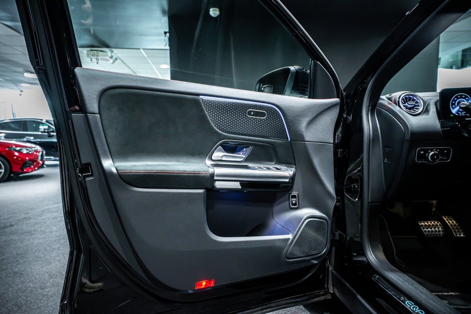Mercedes EQA350 AMG Advance 4Matic 5d