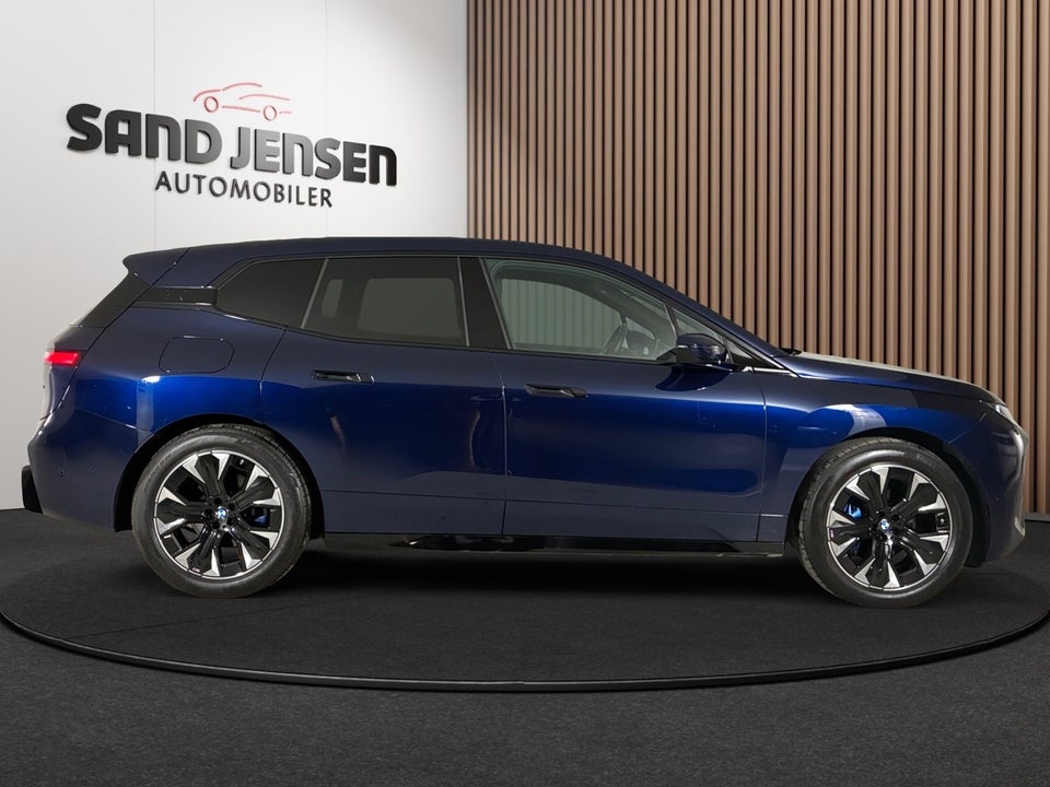 BMW iX xDrive60 M-Sport 5d