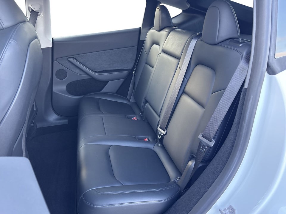 Tesla Model Y Long Range AWD 5d