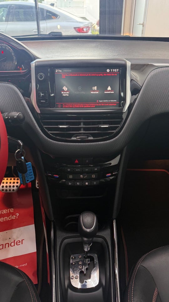 Peugeot 2008 1,2 PureTech 110 GT Line Sky EAT6 5d