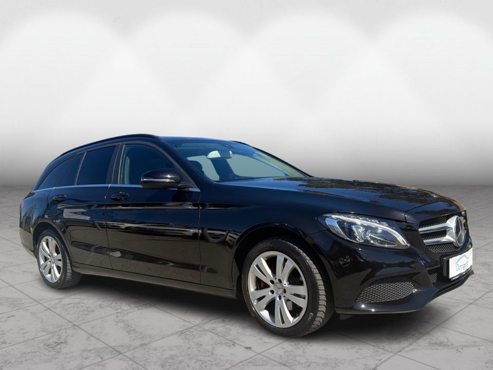Mercedes C220 d 2,2 Avantgarde stc. aut. 5d