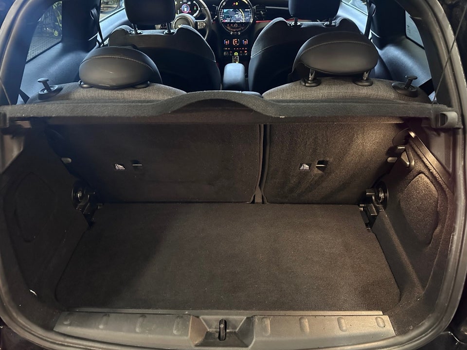 MINI Cooper SE Essential 3d