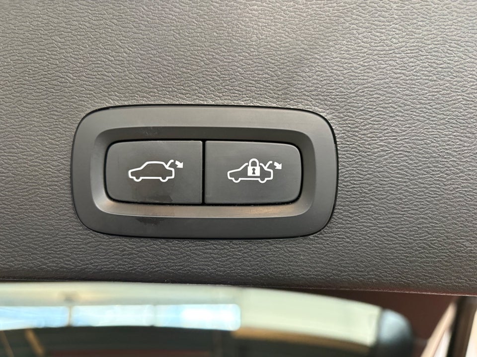 Volvo XC40 P6 ReCharge Core 5d