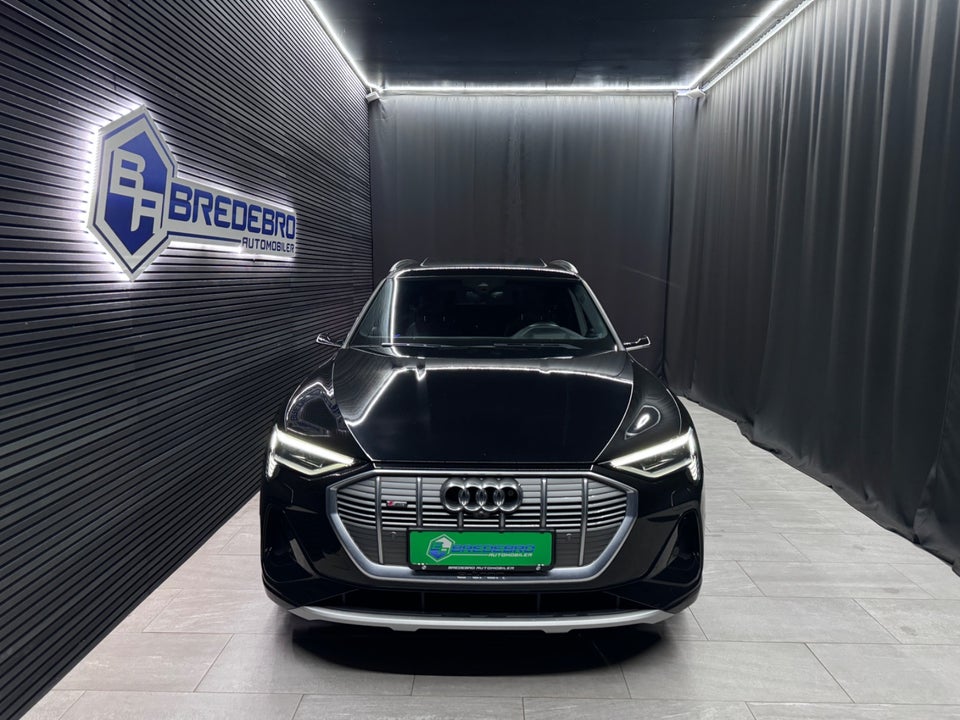 Audi e-tron 55 S-line quattro 5d