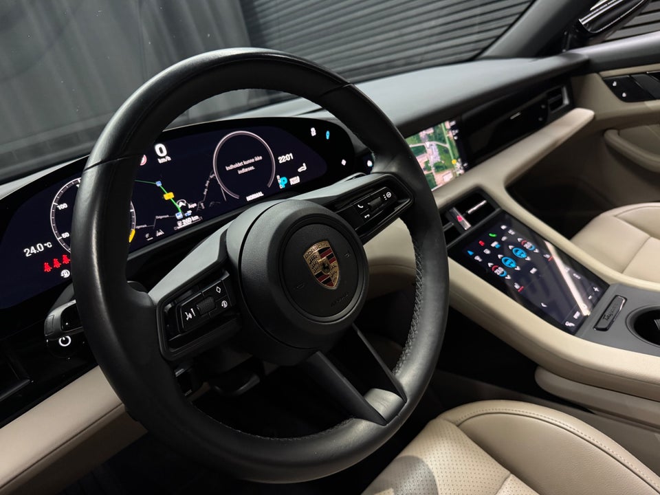 Porsche Taycan Performance+ 4d