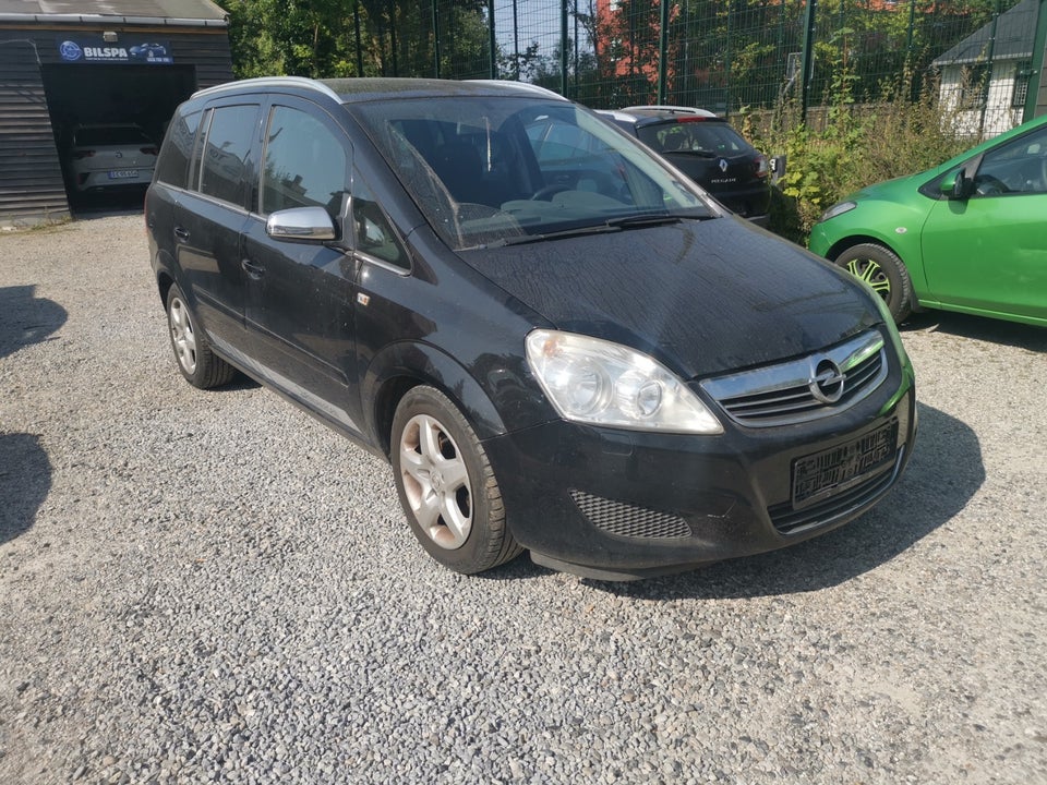 Opel Zafira 1,8 16V 140 Limited 7prs 5d