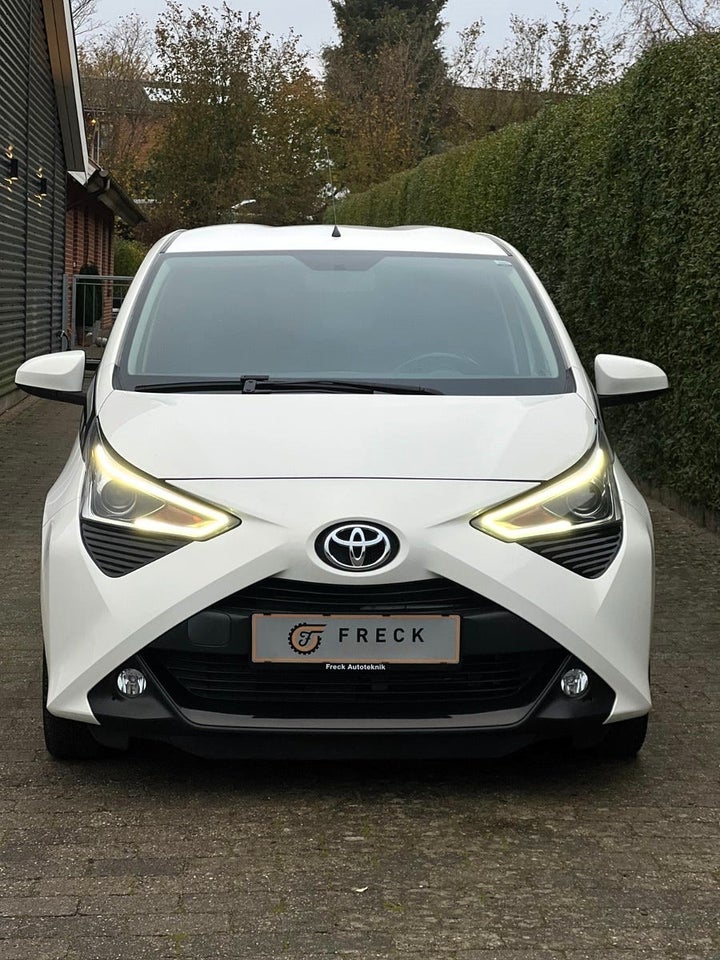 Toyota Aygo 1,0 VVT-i x-cellence 5d