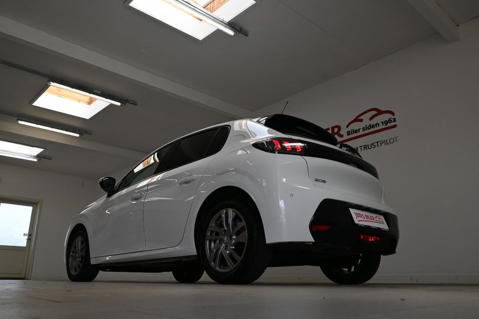Peugeot 208 1,2 PureTech 100 Selection Tech 5d