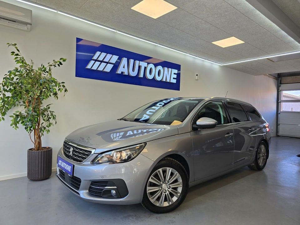 Peugeot 308 1,5 BlueHDi 130 Prestige SW 5d
