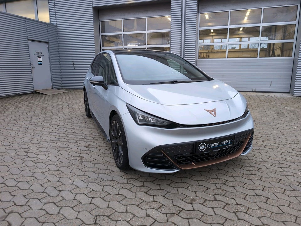 Cupra Born 58 e-Boost Dinamica Pack High 5d