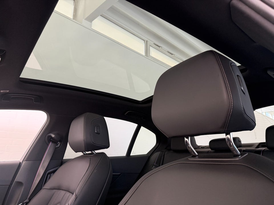 BMW i5 eDrive40 M-Sport Pro 4d