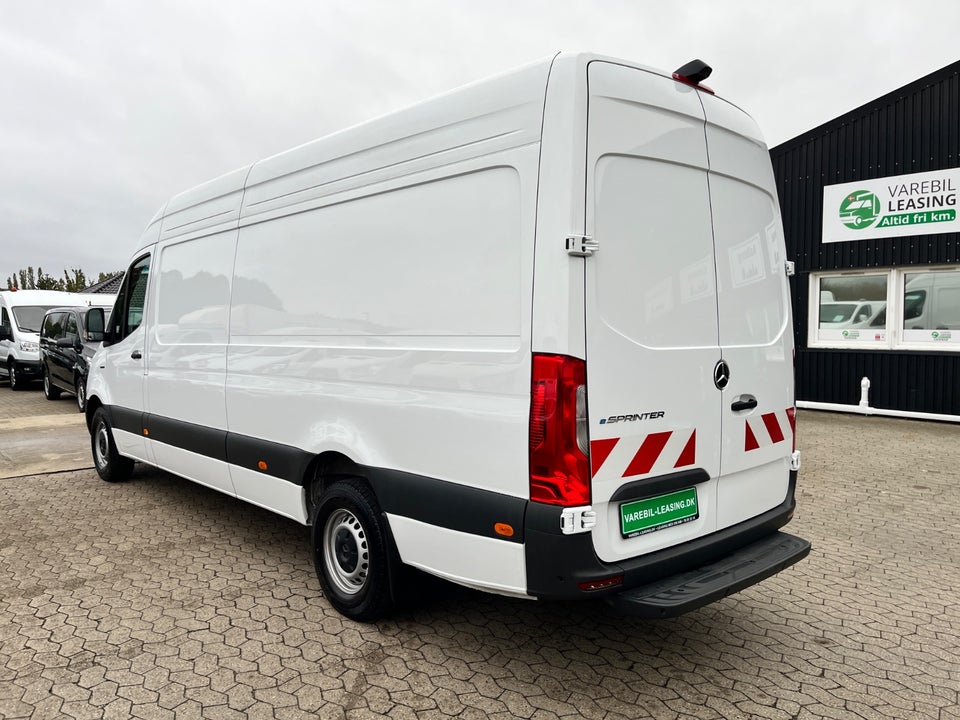 Mercedes eSprinter 420 113 A3 Kassevogn SELECT