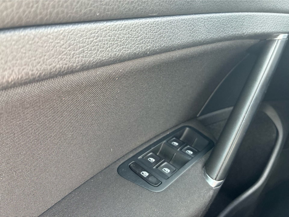 VW Golf VII 1,5 TSi 130 Comfortline Variant DSG 5d