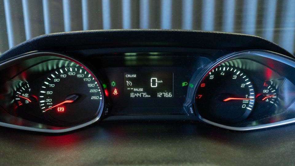 Peugeot 308 1,2 e-THP 110 Active SW 5d