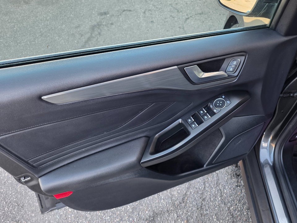 Ford Focus 1,0 EcoBoost Titanium stc. aut. 5d