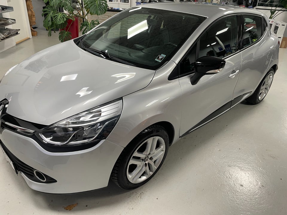 Renault Clio IV 0,9 TCe 90 Expression 5d