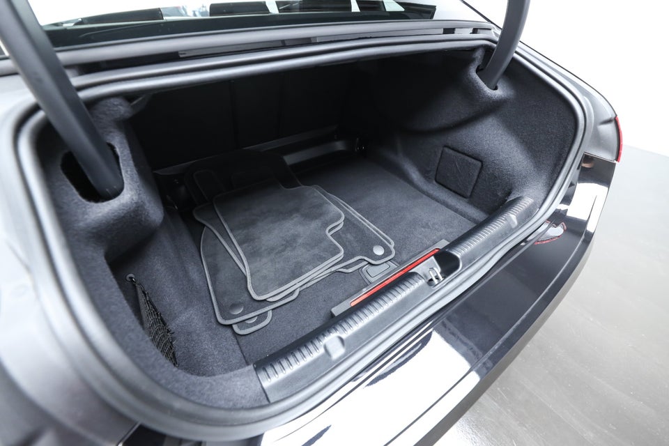 Mercedes EQE350 Electric Art 4d