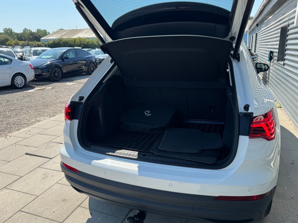 Audi Q3 45 TFSi e Attitude plus S-tr. 5d