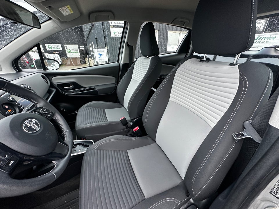 Toyota Yaris 1,5 Hybrid CHIC e-CVT Van 5d