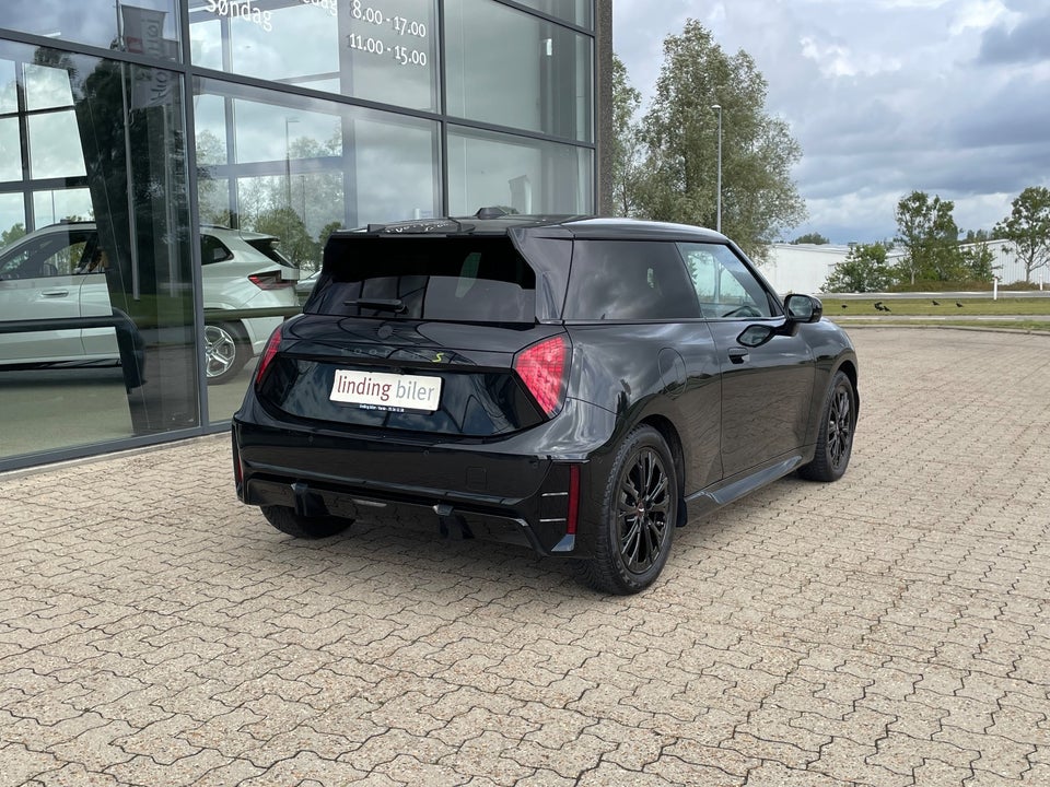 MINI Cooper SE JCW Trim XL 3d