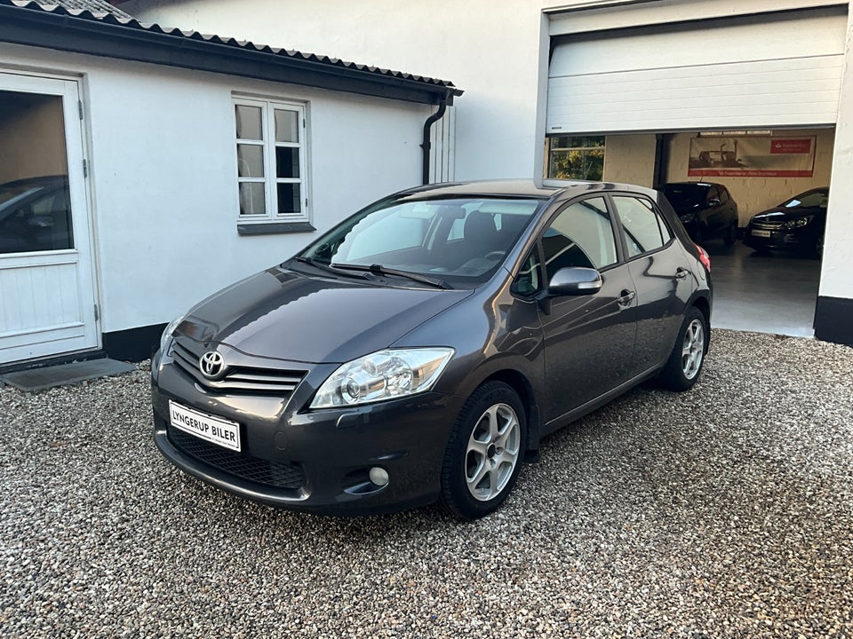 Toyota Auris 1,6 T2 5d