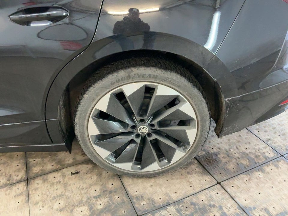 Skoda Enyaq 80x iV Sportline Maxx 5d