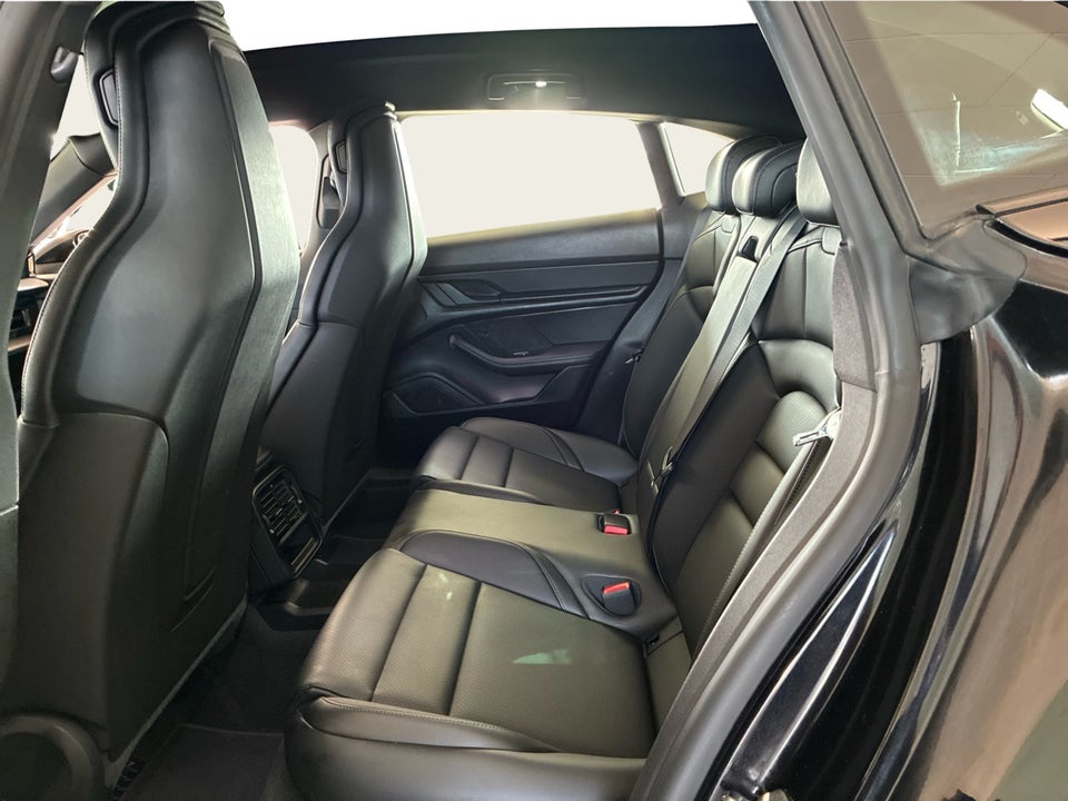 Porsche Taycan Sport Turismo 5d