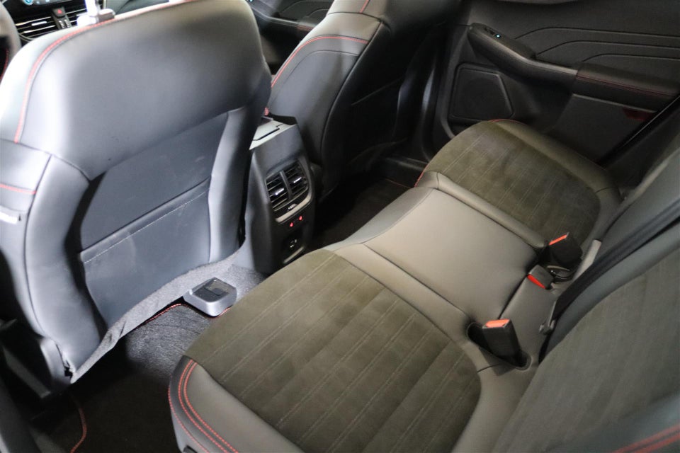 Ford Kuga 2,5 PHEV ST-Line X CVT 5d