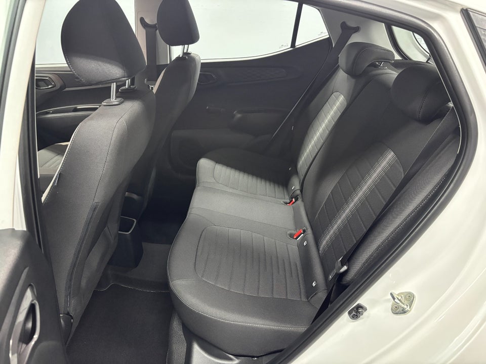 Hyundai i10 1,0 MPi Essential 5d