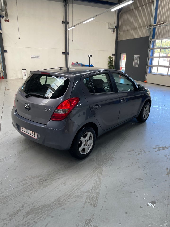 Hyundai i20 1,25 Classic 5d