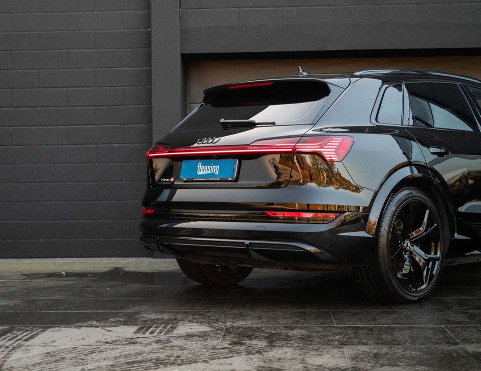 Audi e-tron S quattro 5d