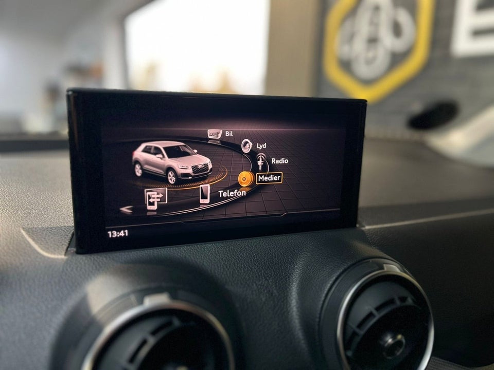 Audi Q2 35 TFSi Prestige S-tr. 5d