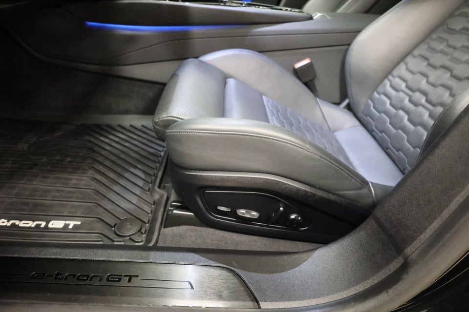 Audi e-tron GT quattro 4d