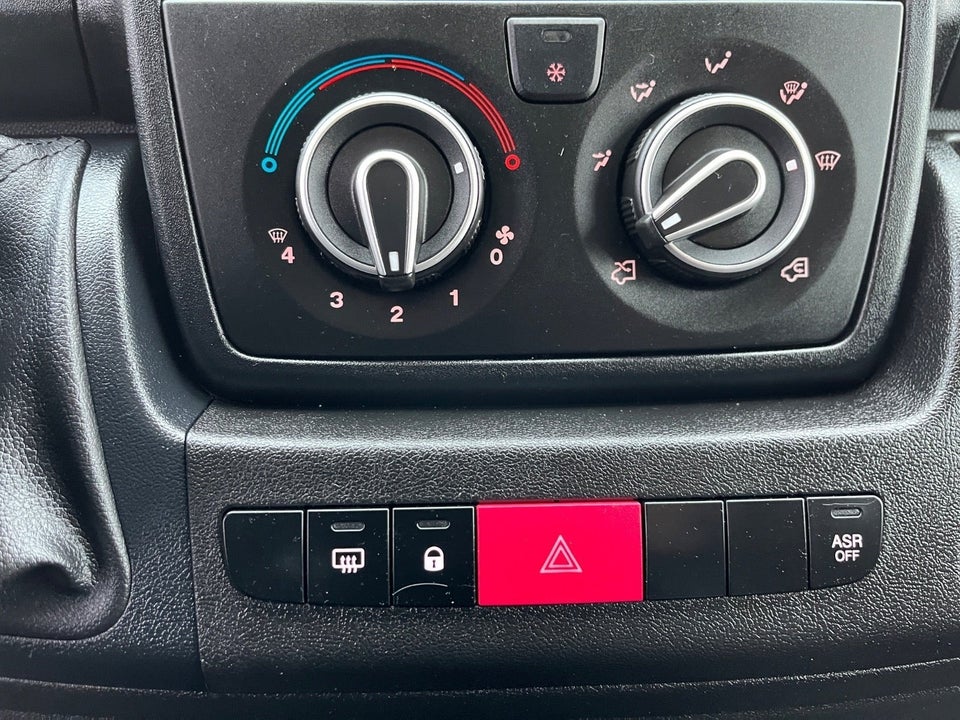 Peugeot Boxer 335 2,2 BlueHDi 165 L2 Plus Alukasse