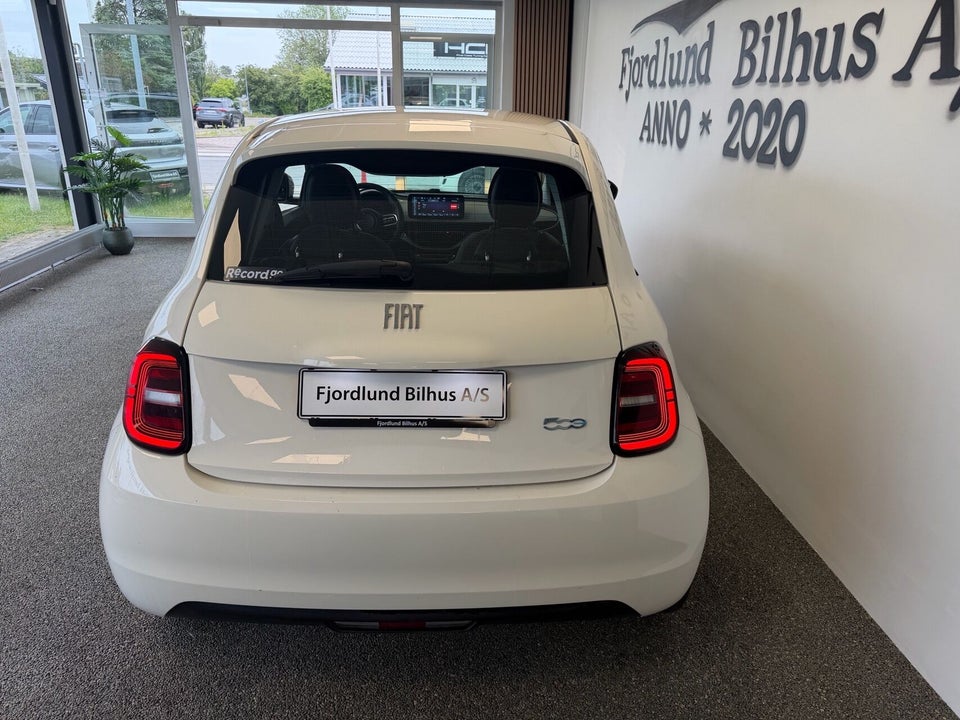 Fiat 500e 42 Icon 3d