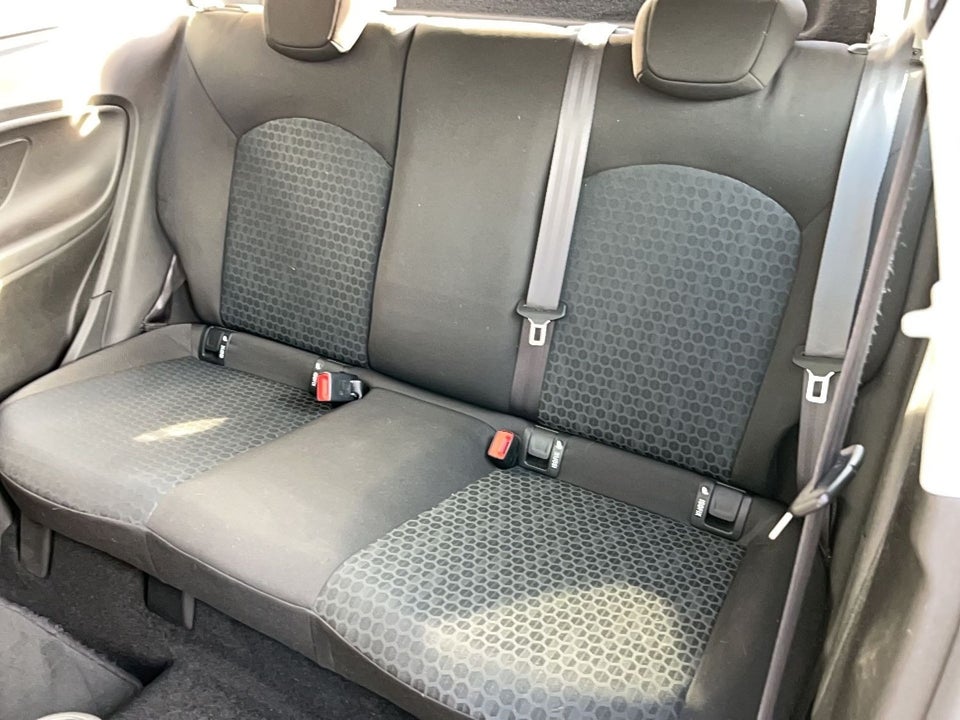 Opel Corsa 1,4 Enjoy 3d