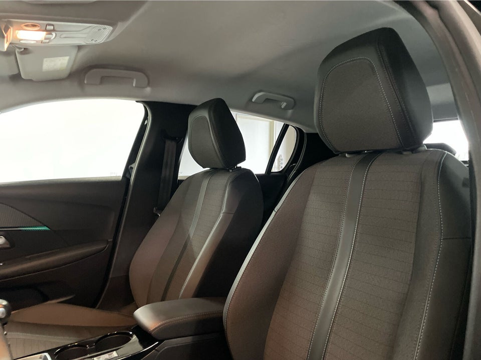 Peugeot 208 1,2 PureTech 100 Like 5d