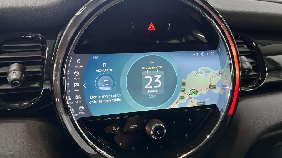 MINI Cooper SE Essential 3d