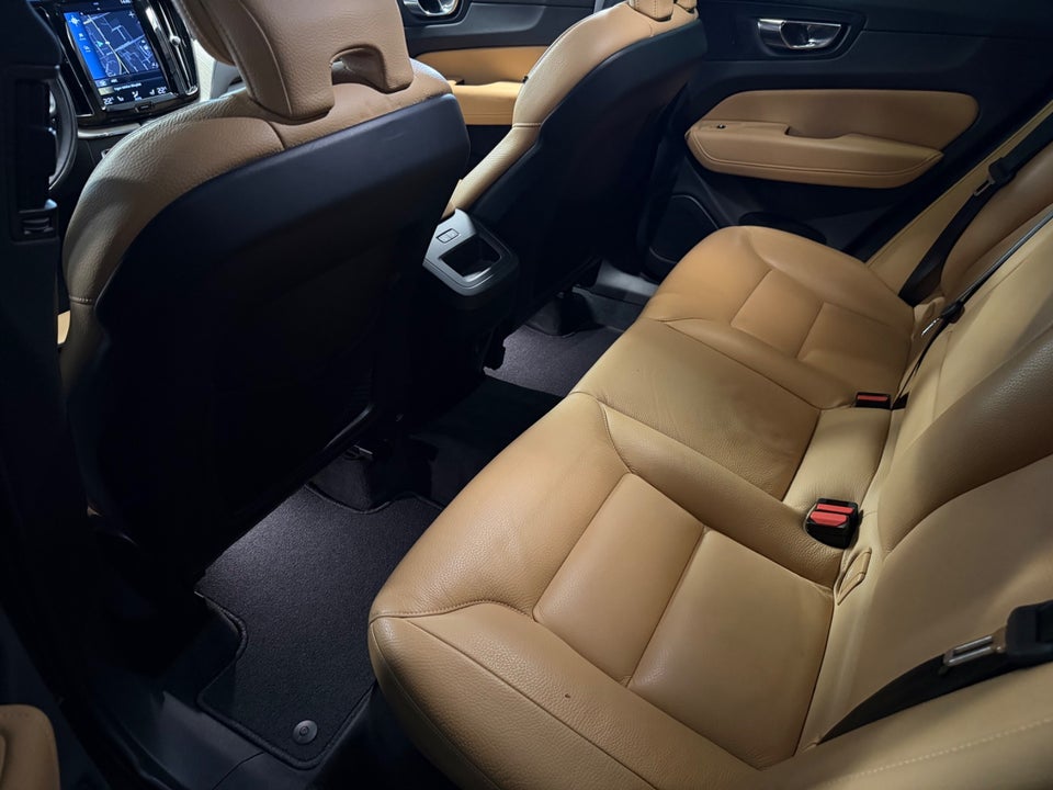 Volvo XC60 2,0 B4 197 Inscription aut. AWD 5d 2020 — billede 11 af 18
