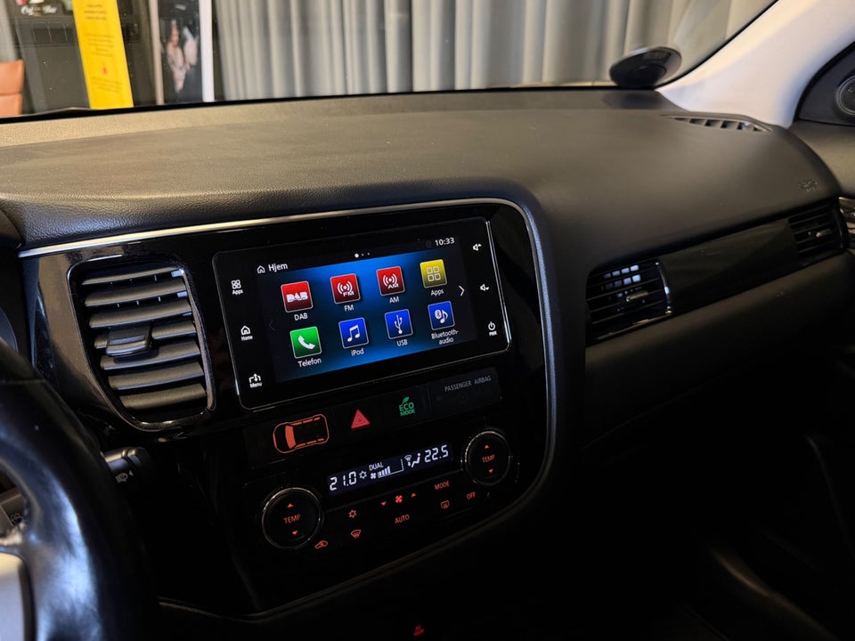 Mitsubishi Outlander 2,0 PHEV Instyle CVT 4WD 5d