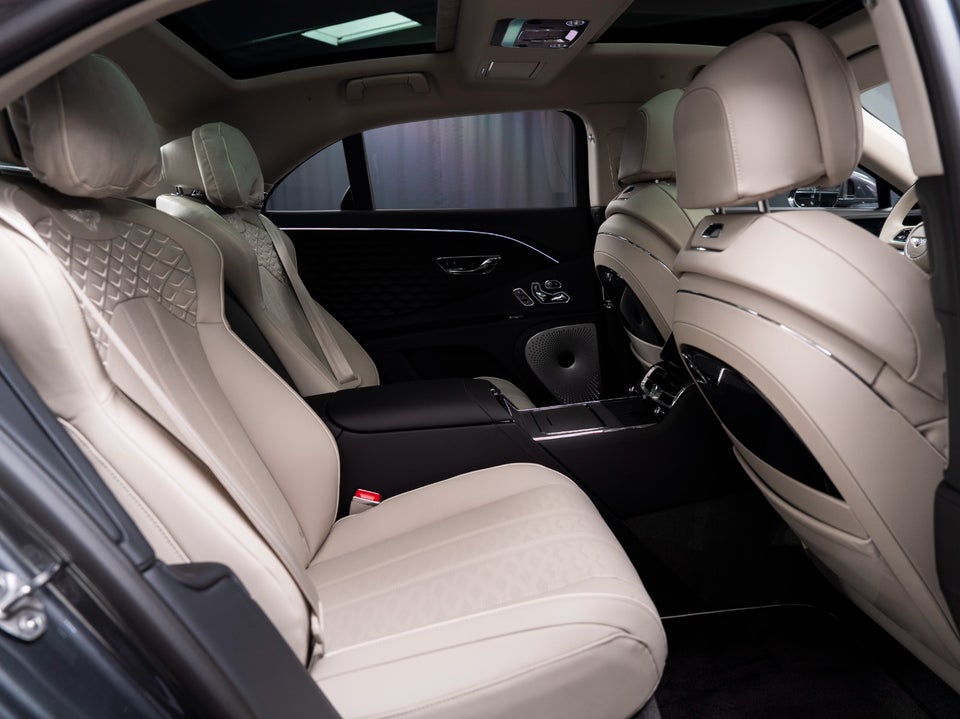 Bentley Flying Spur 4,0 V8 Hybrid Mulliner aut. 4d