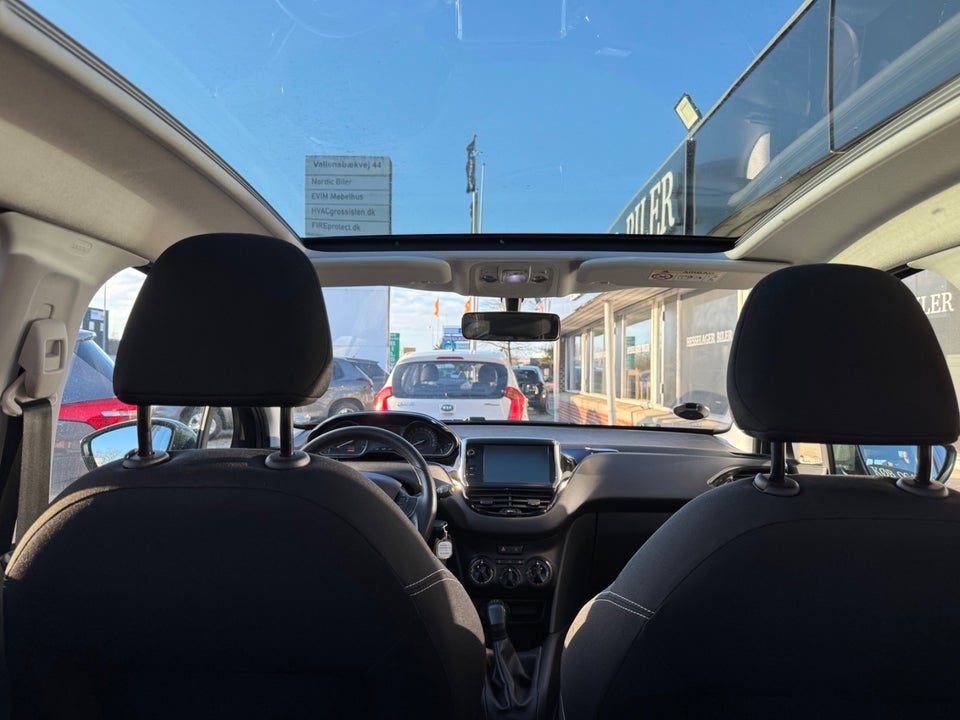 Peugeot 208 1,6 BlueHDi 100 Sky Winter Edition 5d