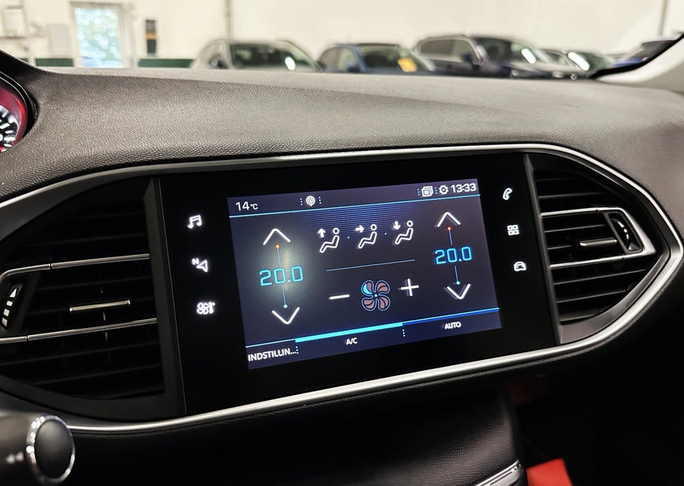 Peugeot 308 1,5 BlueHDi 130 Allure Sky SW 5d