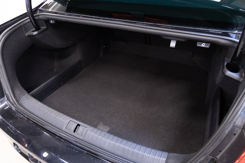 VW Passat 2,0 TDi 150 R-line DSG BMT 4d