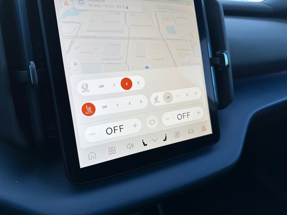 Volvo EX30 Extended Range Plus 5d