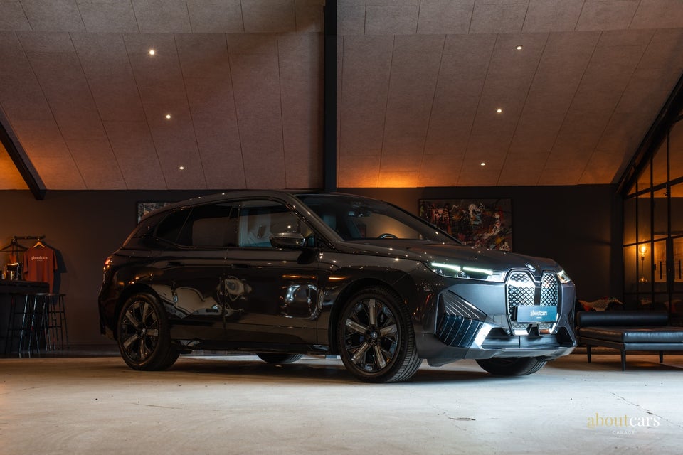 BMW iX xDrive40 Sport 5d