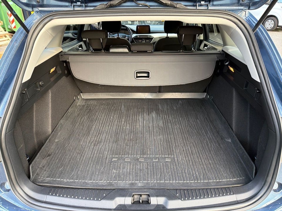Ford Focus 1,0 EcoBoost Connected stc. aut. 5d