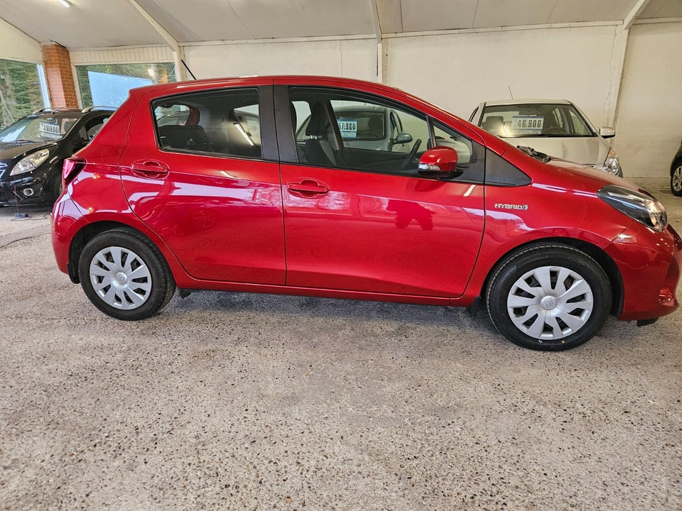 Toyota Aygo 1,0 VVT-i x-play Sky 5d