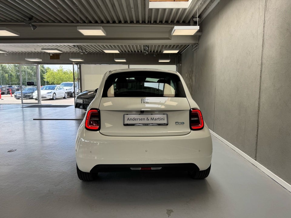 Fiat 500e 42 la Prima by Bocelli 3d